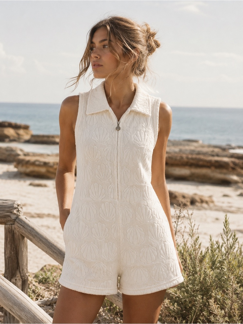 NWT Sandy Beach Womens White Seashell Terry Cloth Romper Extra Small